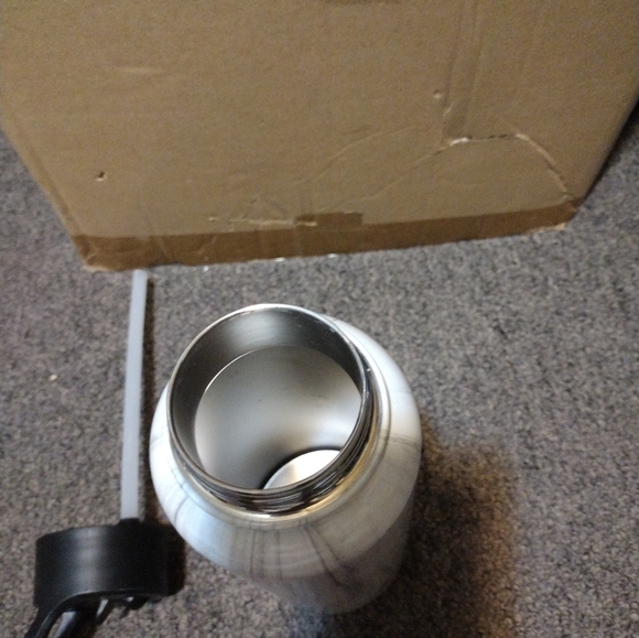 Simple Modern Marble Insulated Water Bottle With Straw Lid 32 OZ - Picture 2 of 3